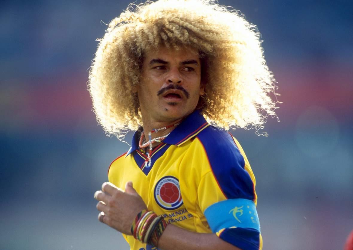 金毛比赛吃,味蕾盛宴,金毛的吃技对决