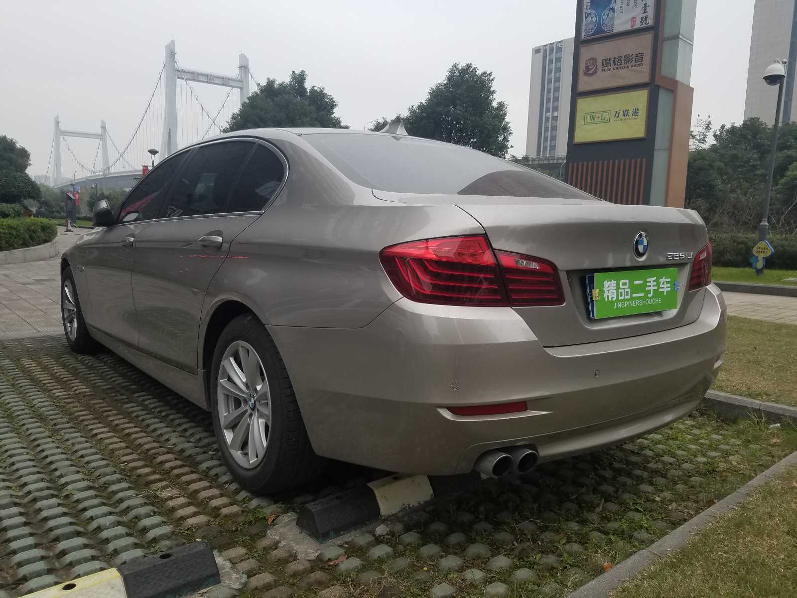 时代背景下的宝马525Li裸车价格详解