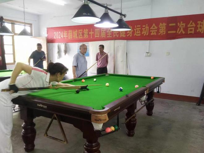 全球顶尖台球高手齐聚赛场，最新台球赛事火热集结不容错过！