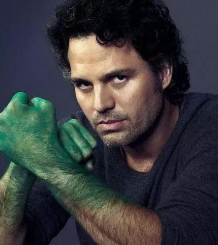 雷神演员的成长之路，变化、学习与自信的力量展现风采