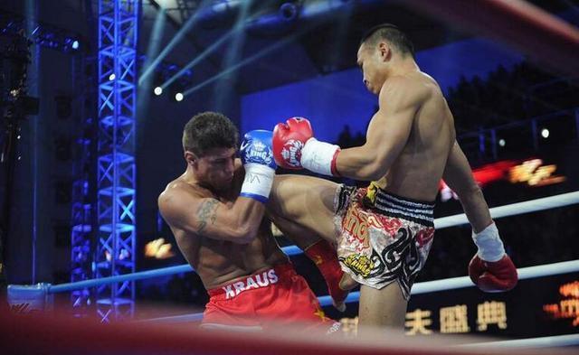 周志鹏赛场风采，英雄与友情的最新故事，最新赛事报道