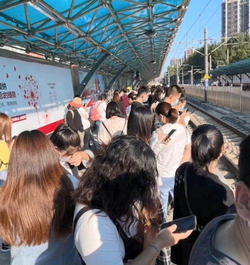 轻轨资讯,背景、发展、影响及在当代的地位解析