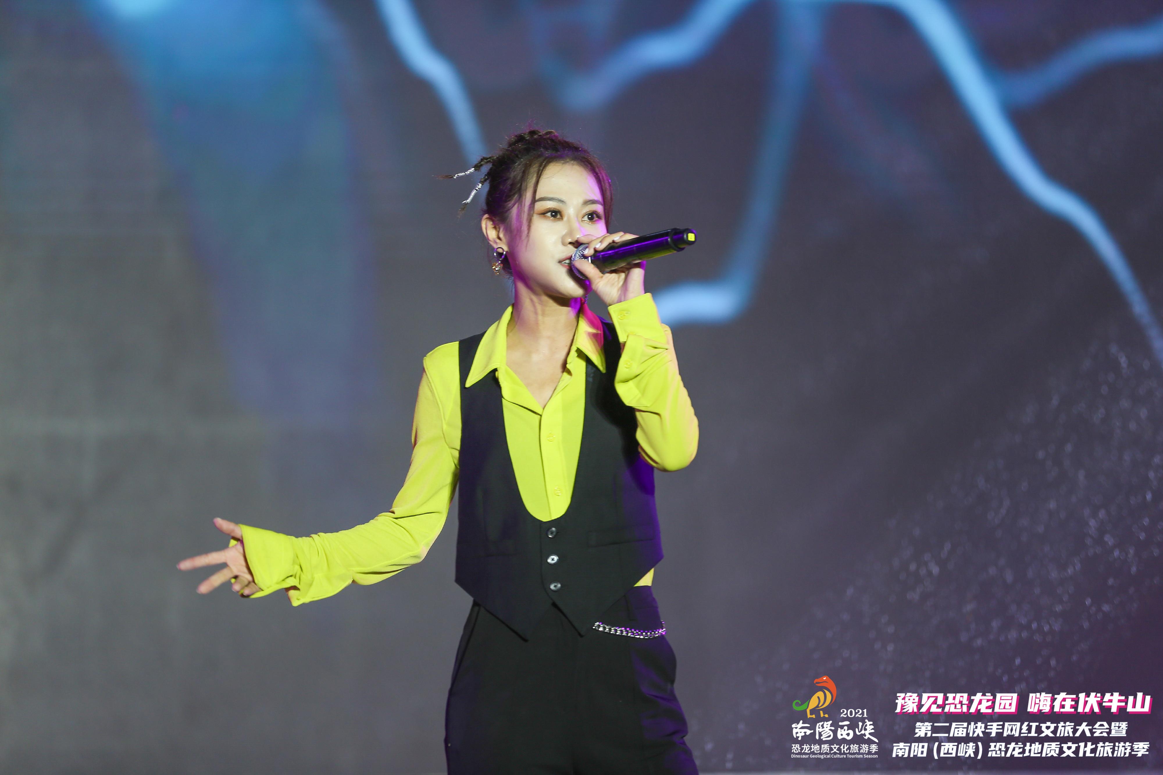 如何成为出色演员？梦然的演员之路与详细步骤指南