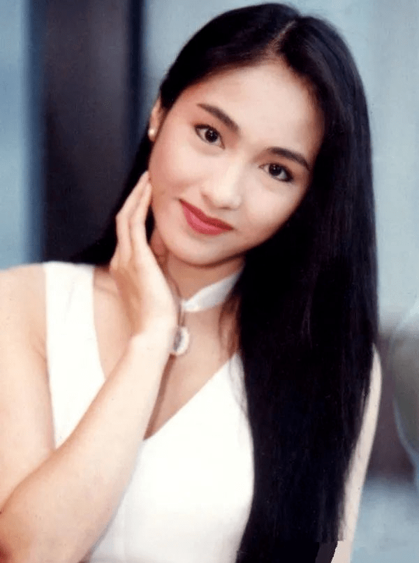 香港明星黎姿引领科技潮流,带你领略高科技产品的魅力