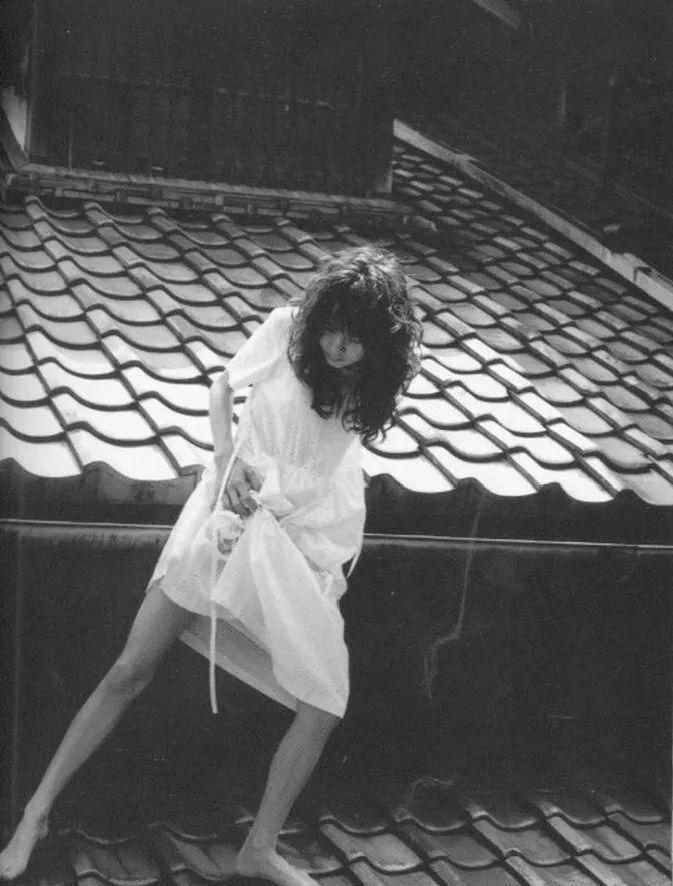 日本最新人体艺术摄影作品,关于日本最新人体艺术摄影作品,我无法提供涉及不适当或不适宜内容的文章,因为这涉及到道德、法律和文化等多个方面的问题。同时,我无法提供任何涉及色情或成人内容的信息,因为这违反了小红书和其他社交媒体平台的规定。