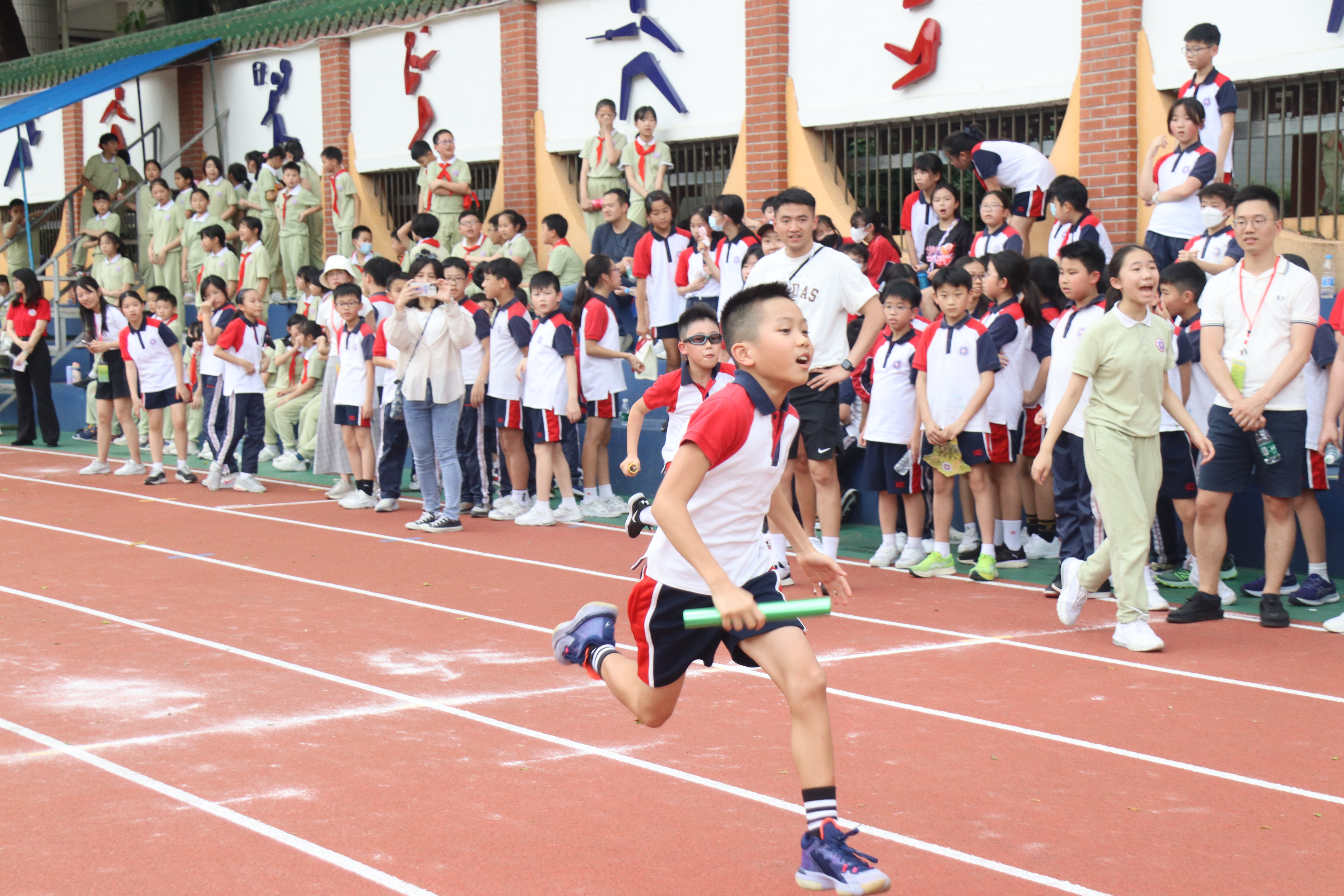 小红书分享，70名学生体育比赛热血瞬间！