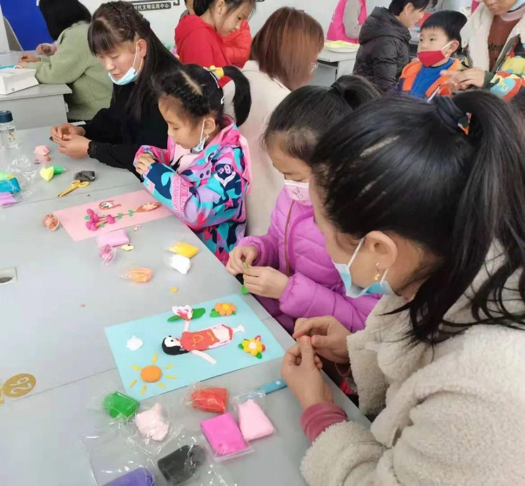 拔河比赛300字,拔河比赛，一场力量的较量，更是自信与成长的舞台