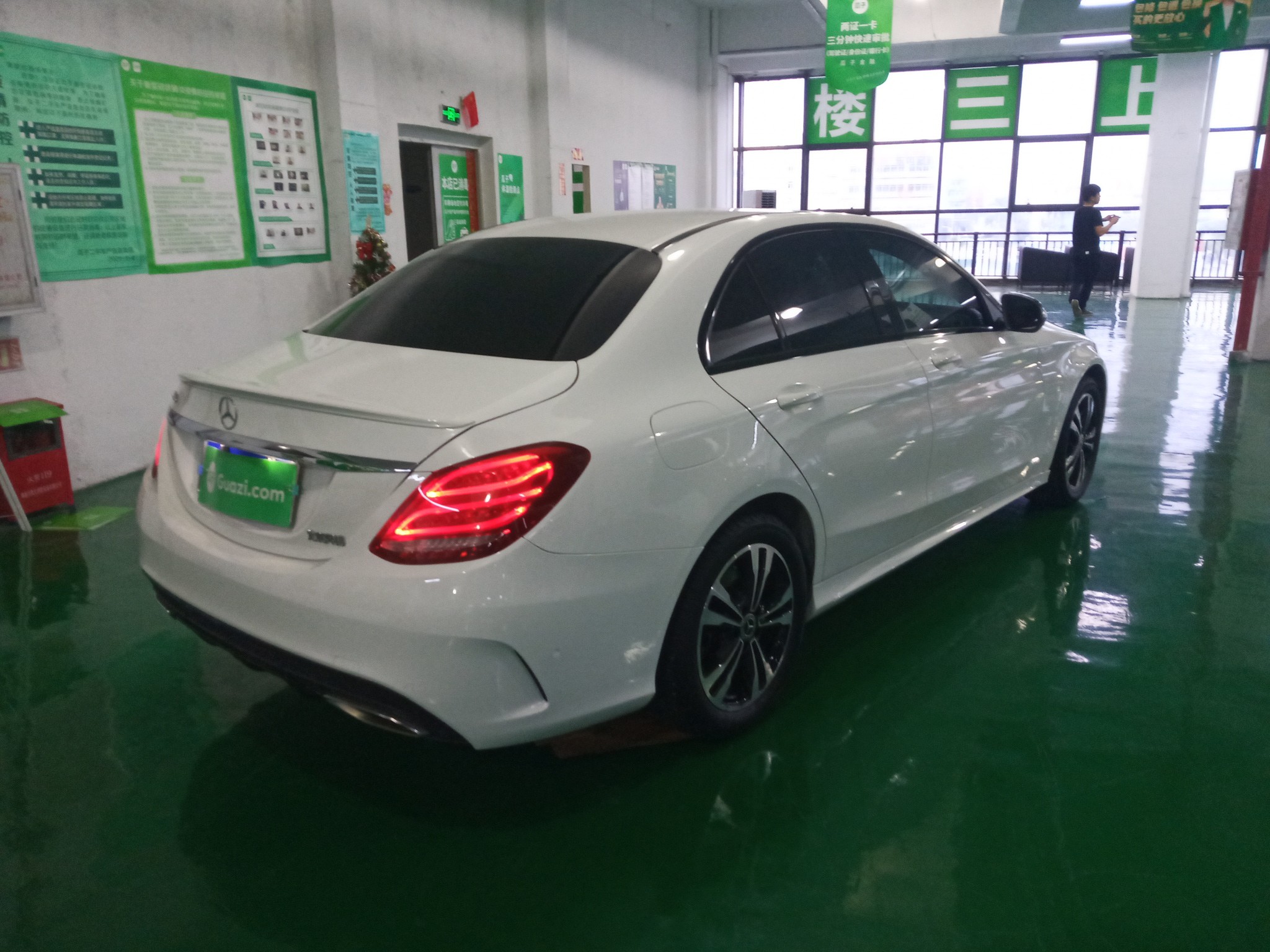 奔驰c200二手车价格,奔驰C200二手车价格,深入分析与观点阐述