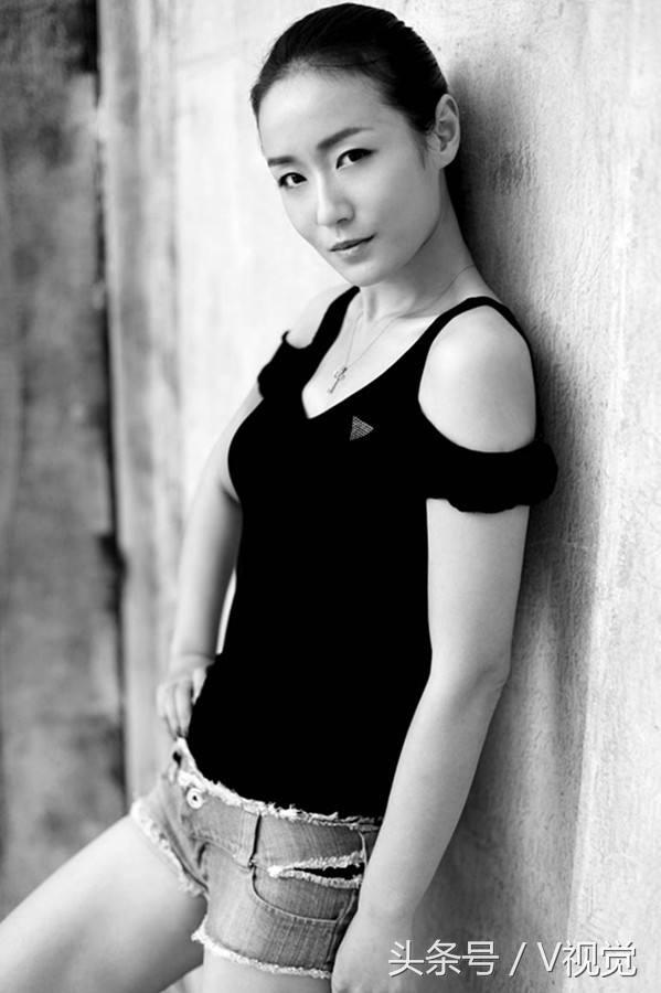 演员徐唯，与自然美景的邂逅，探寻内心宁静之旅