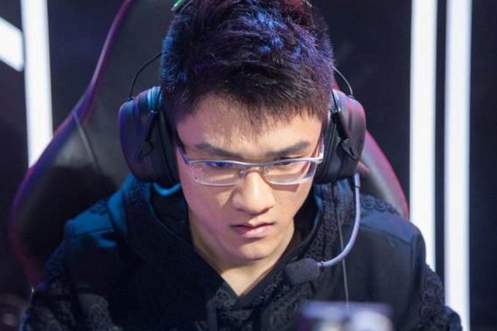 电竞传奇续写篇章，若风再战赛场