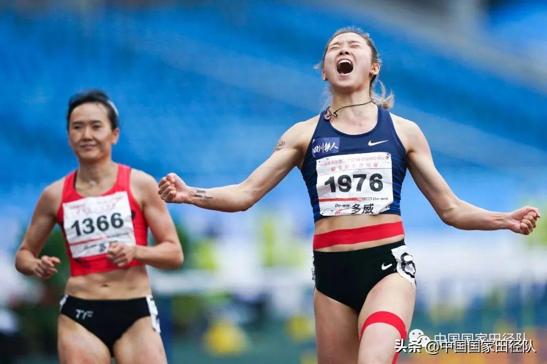 陈扬夺冠背后的奋斗与辉煌，荣耀时刻的闪耀瞬间