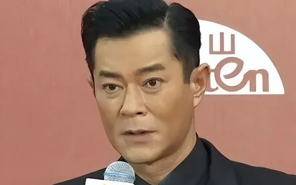 香港老牌演员探寻小巷隐秘宝藏