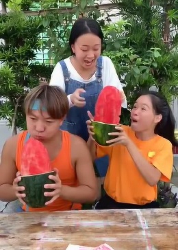 搞笑吃西瓜比赛视频制作指南,轻松制作精彩比赛视频!