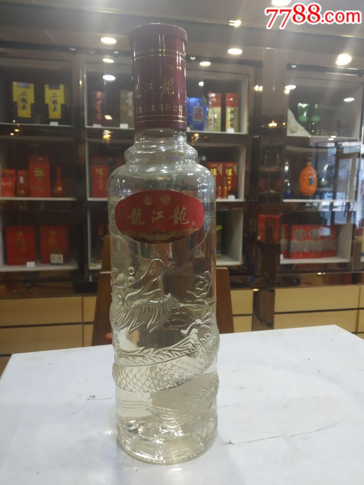 龙江酒,酒香情暖,友情日常故事与价格表图片揭秘