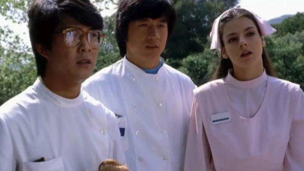 香港演员太保与隐秘小巷中的传奇小店故事