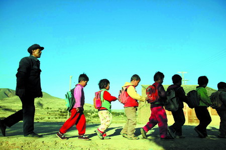 甘肃代课教师最新动态及观点阐述