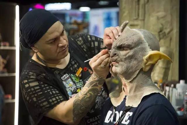 人体盛宴电影,道德与艺术的较量之夜