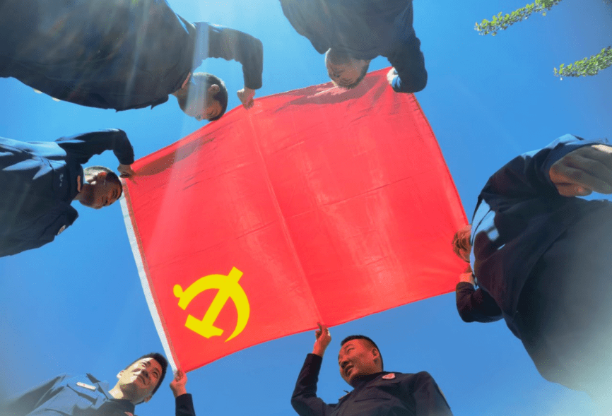 党旗风采,展示党的力量与荣耀