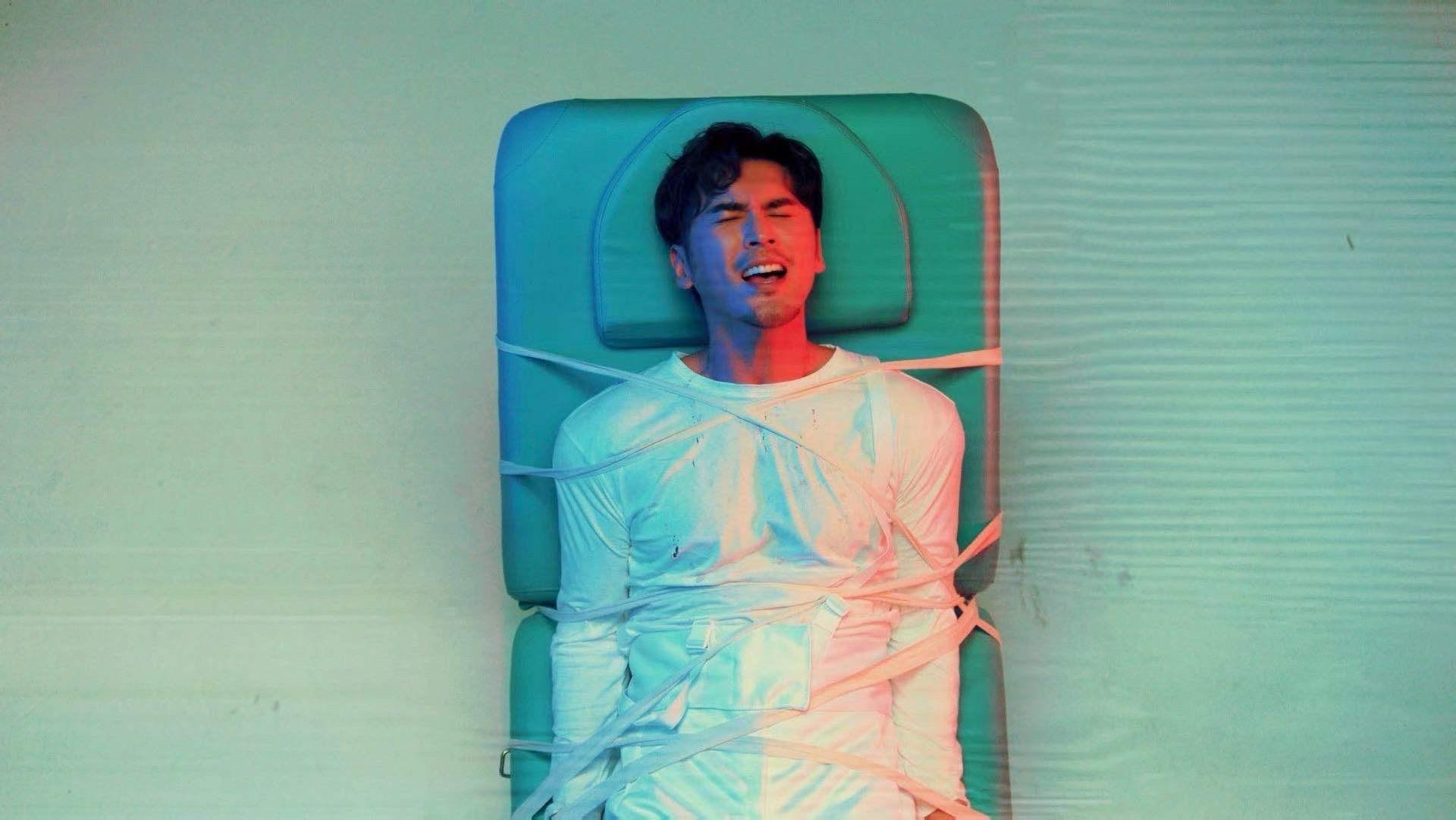 演员飞儿与小巷特色小店的隐秘乐园故事