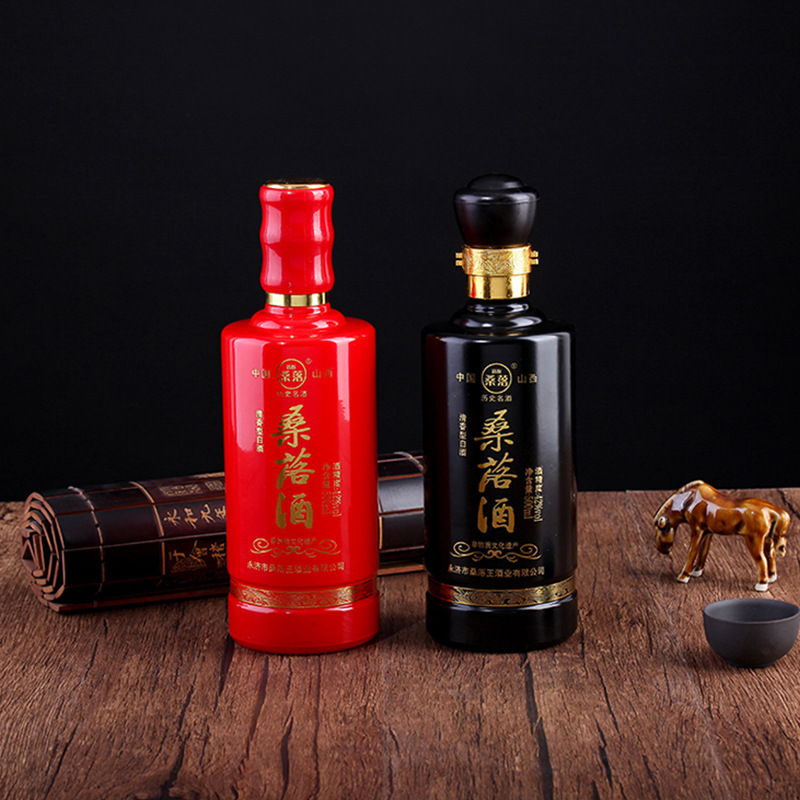 科技与传统工艺融合，智能瓶装白酒开启品酒新时代