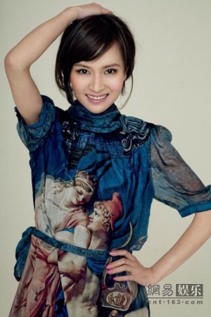 胡可个人资料及演艺生涯深度解析，展现个人魅力与演艺之路