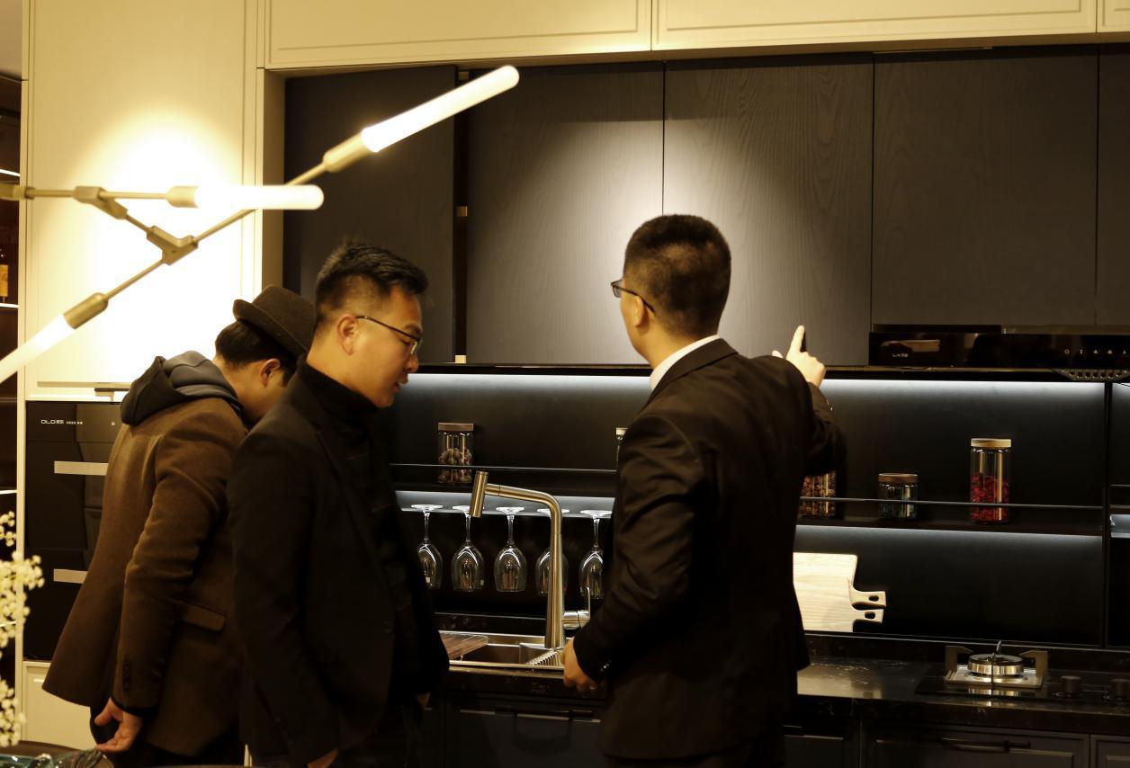 家居行业上市深度解析，背景、重大事件与地位探讨