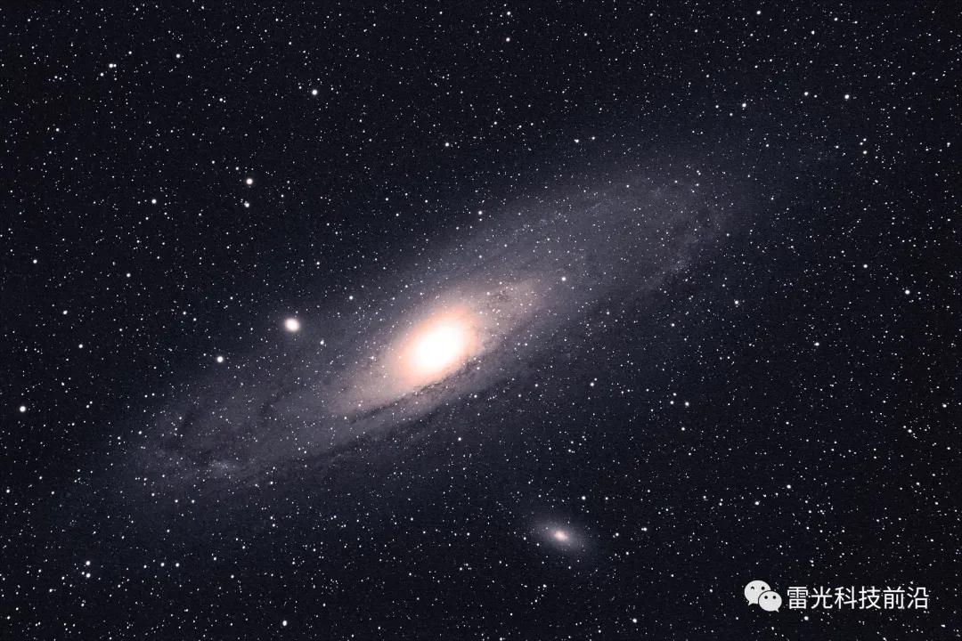 探索宇宙黑洞之谜,神秘电视剧带你领略宇宙影视的魅力