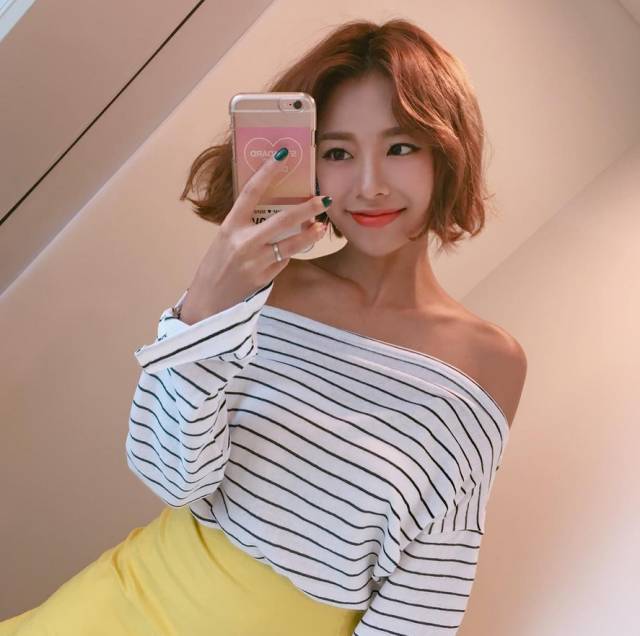 国外最新伪娘潮流视频,日常魅力与友情纽带