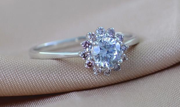 时代背景下的价值波动,一克拉钻戒市场价格的深度解析