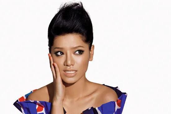 皮肤较黑的明星的独特魅力,如何欣赏与学习