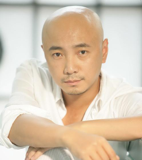 探究明星不植发的原因与选择指南