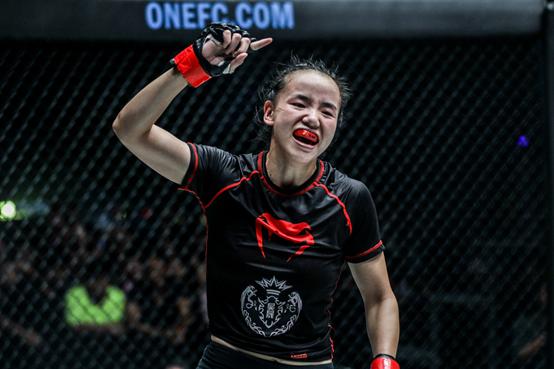 女明星脚趾微博时尚指南，魅力足部打造，适合初学者与进阶用户的时尚秘籍