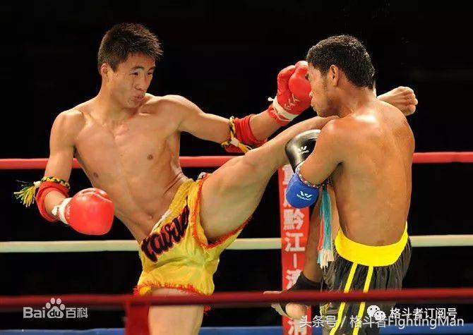 泰拳格斗比赛,小巷中的热血战场激情对决