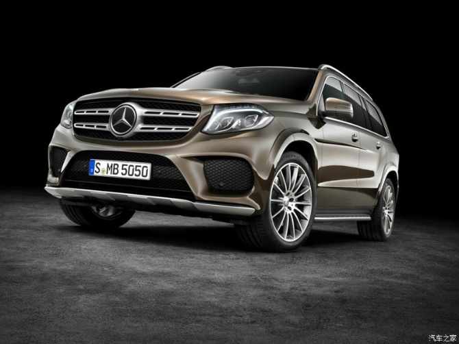 最新奔驰价格概览,市场走势与个体观点