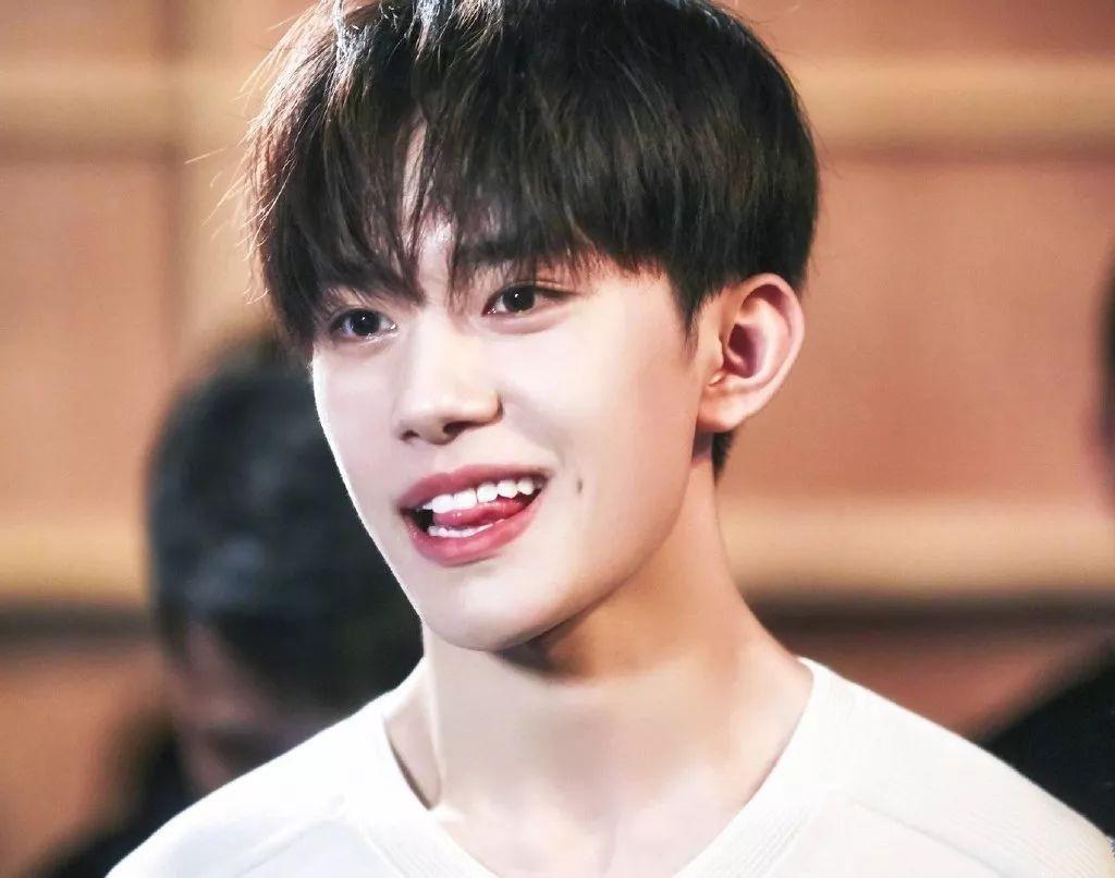 明星网页探秘,小巷中的隐藏瑰宝,探索未知魅力的独特之旅