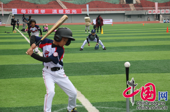 级棒比赛，友谊与欢乐的碰撞时刻