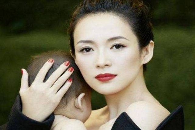 明星的励志人生,无子女的力量与自信光芒