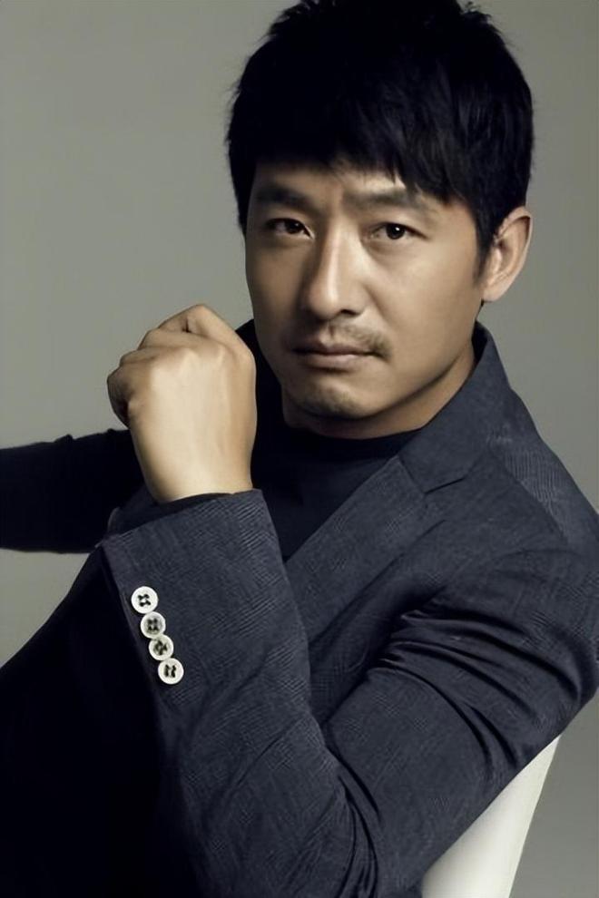 演员郭晓东,从平凡走向辉煌的励志人生