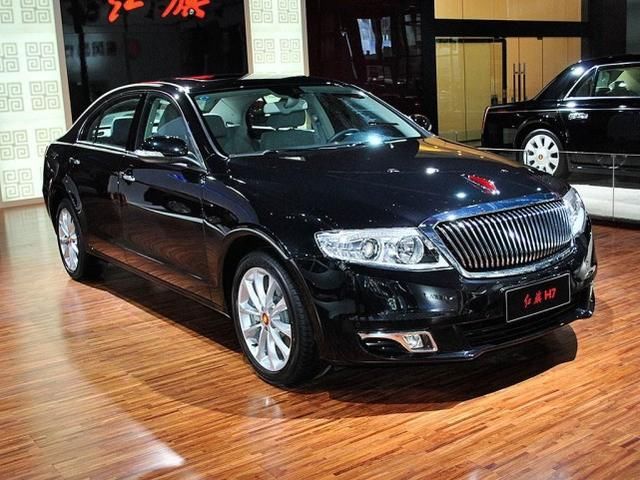 红旗轿车最新款亮相,领略国车风范✨