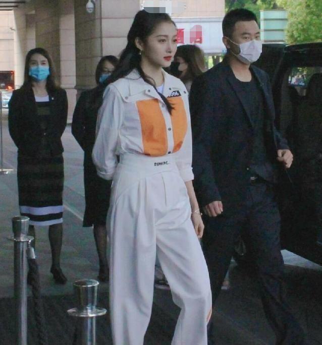 关晓彤现身跑男,科技革新引领未来生活新篇章