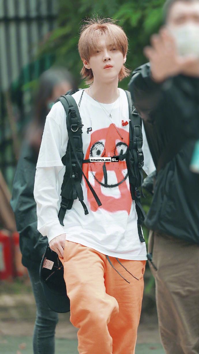 鹿晗最新发型图片2025，潮流与个人立场的探索