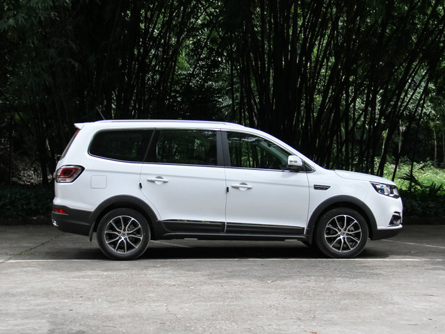 东风风行SX6最新报价及启程探索自然之旅