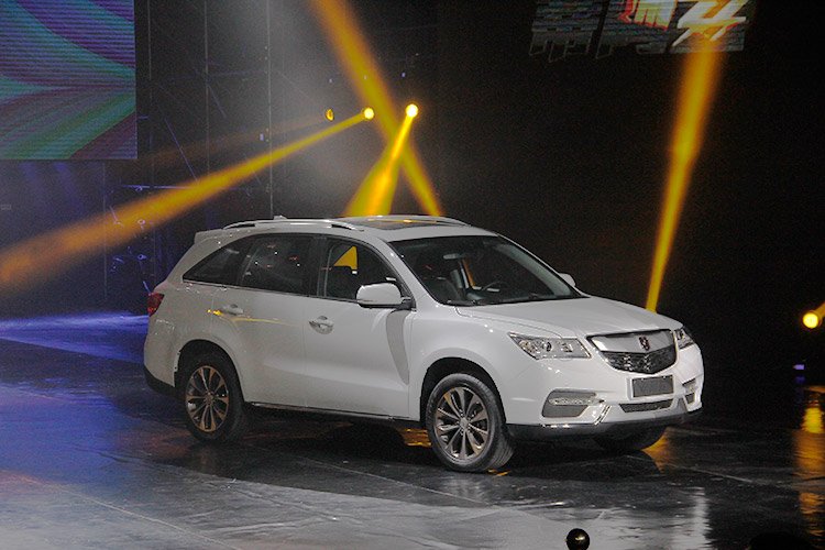 金杯蒂阿兹铸就传奇,续写辉煌新篇章