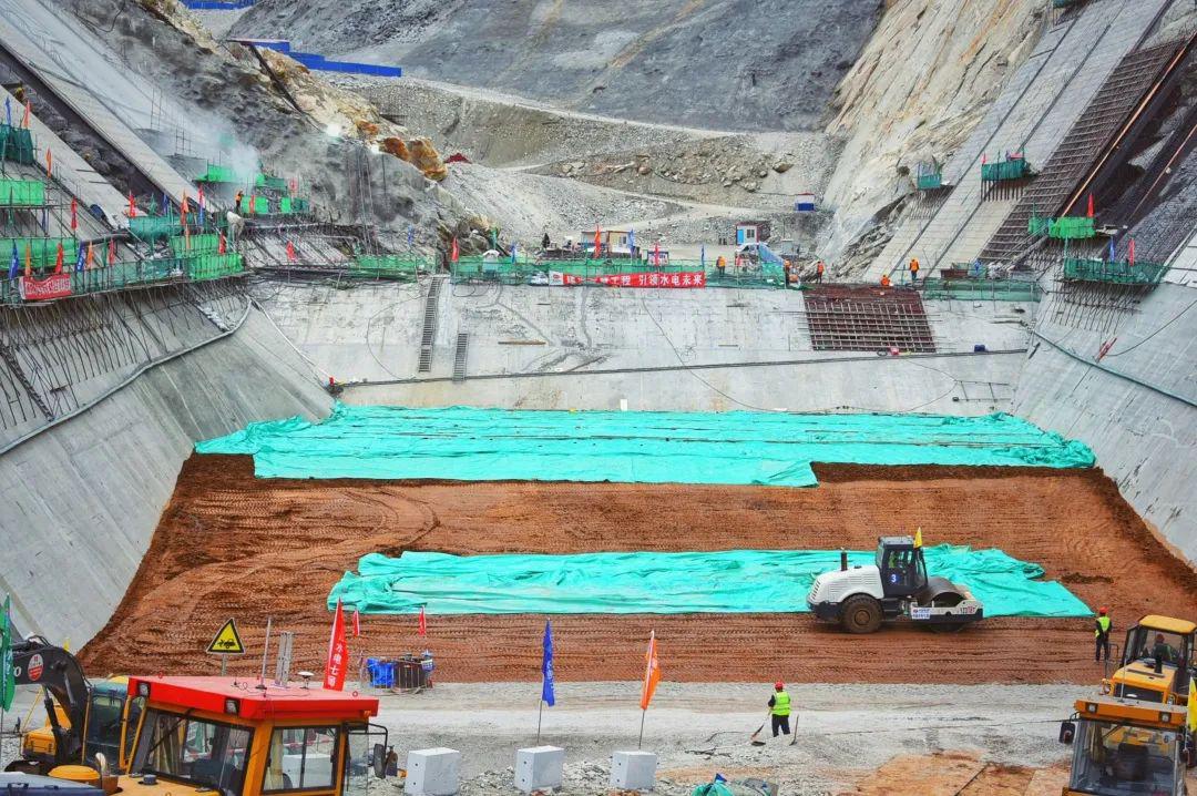 双江口水电站最新施工进展及观点探讨