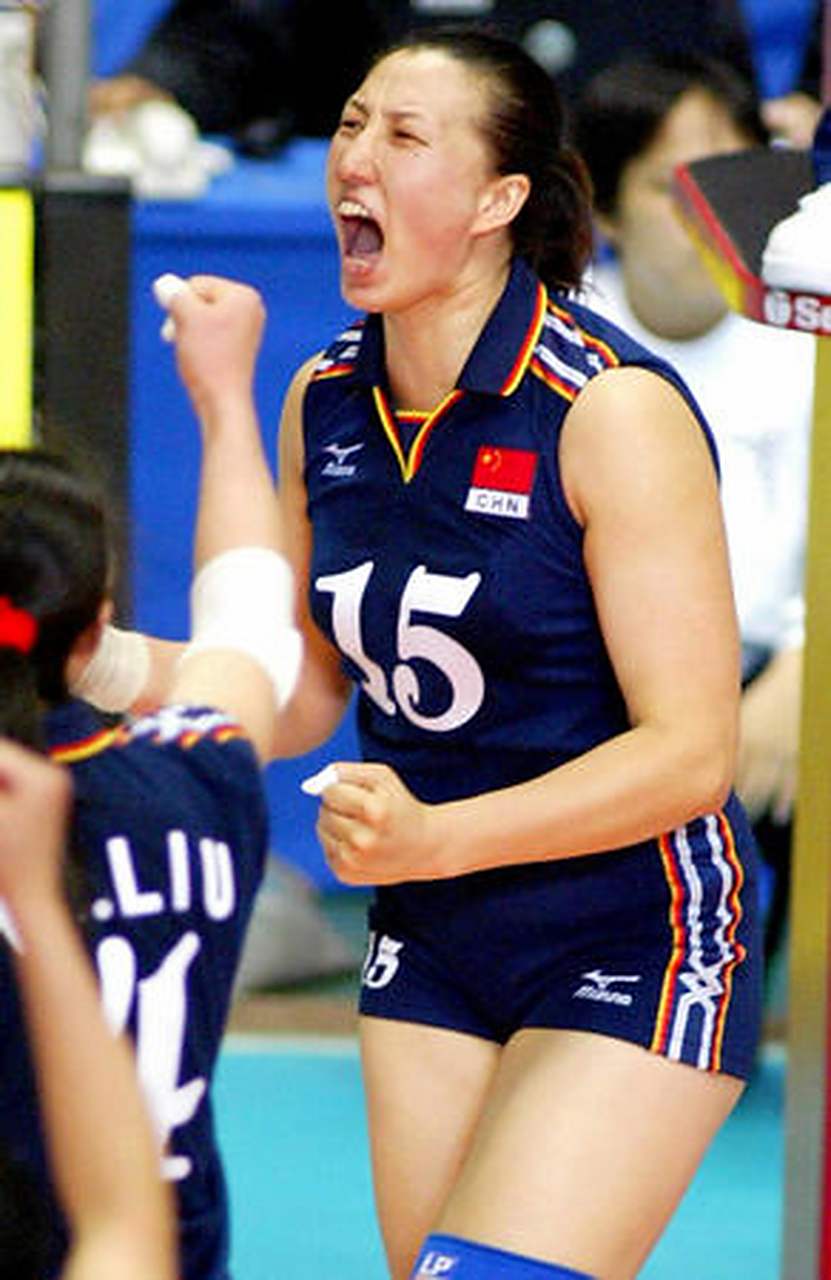 女排英雄王丽娜的最新动态,球场闪耀,生活暖心