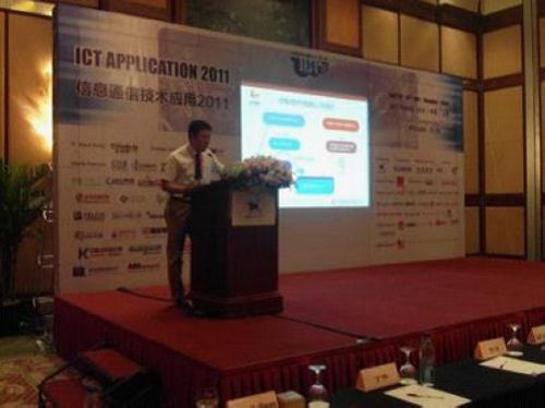 麒麟区新闻聚焦，友情与陪伴的温情故事