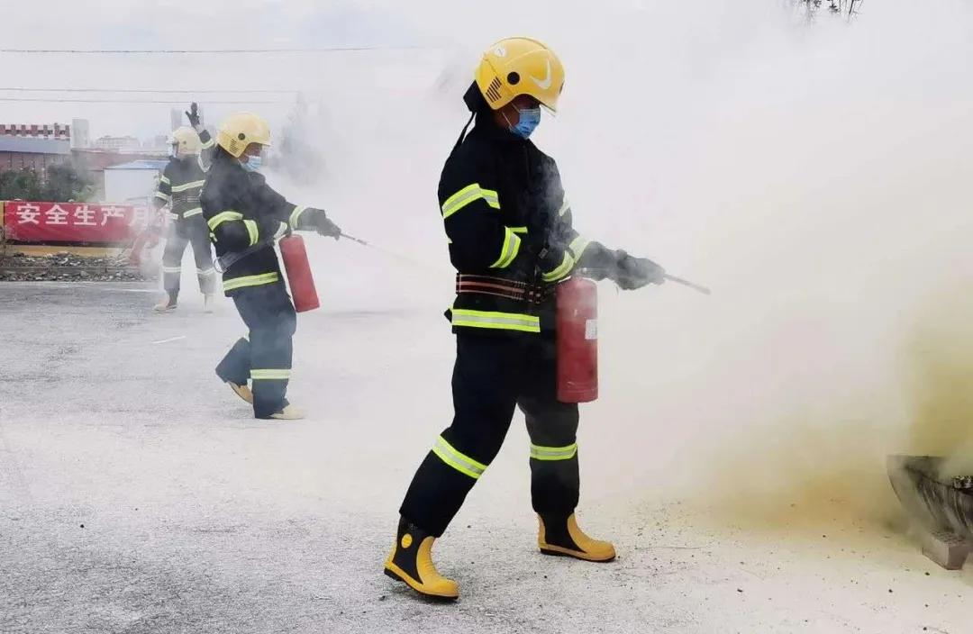 乌鲁木齐叉车工招聘最新动态，启程探索自然美景，寻找内心的宁静与平和