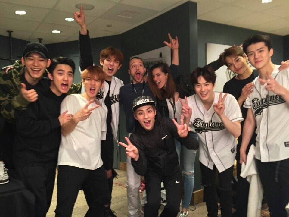 外国人观看EXO最新MV的反应与评价综述