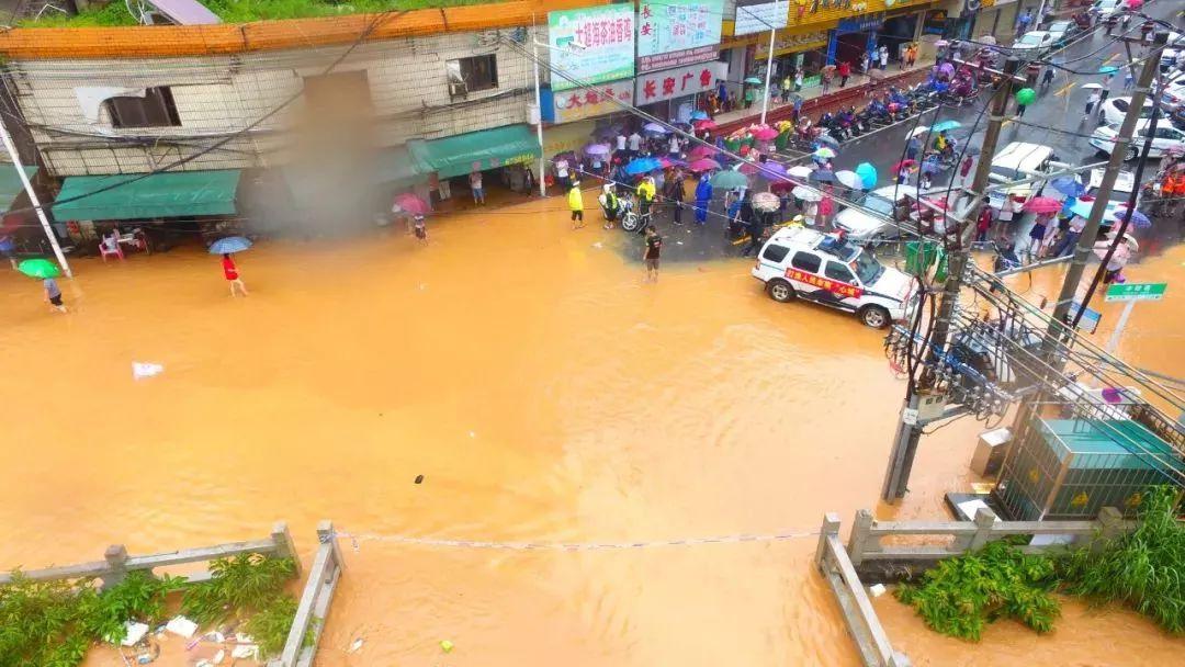连平县城,高科技产品引领未来,点亮新生活