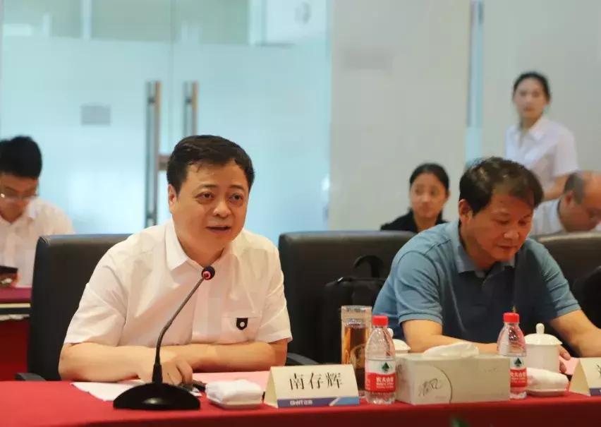 申万宏源证券官网,科技重塑投资体验,智能生活触手可及